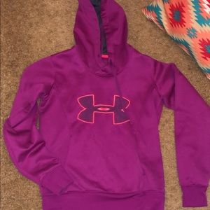 UA ADULT SMALL PERFECT CONDITION